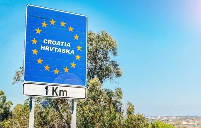 Kroacia pranohet në zonën Schengen