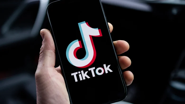 CEO i TikTok: Mbyllja e aplikacionit do të rrezikonte qindra vende pune dhe biznese të vogla