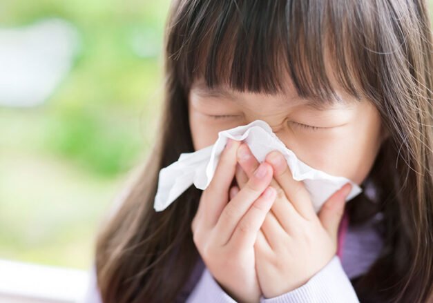 Si t’i mbroni fëmijët tuaj nga alergjitë pranverore