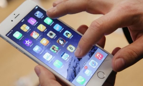 Apple tregon çfarë duhet të bëni nëse bateria e telefonit tuaj mbaron shpejtë
