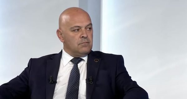 Gjini: Rritja e tatimit në pronë do të ngarkojë jashtëzakonisht shumë qytetarët dhe bizneset