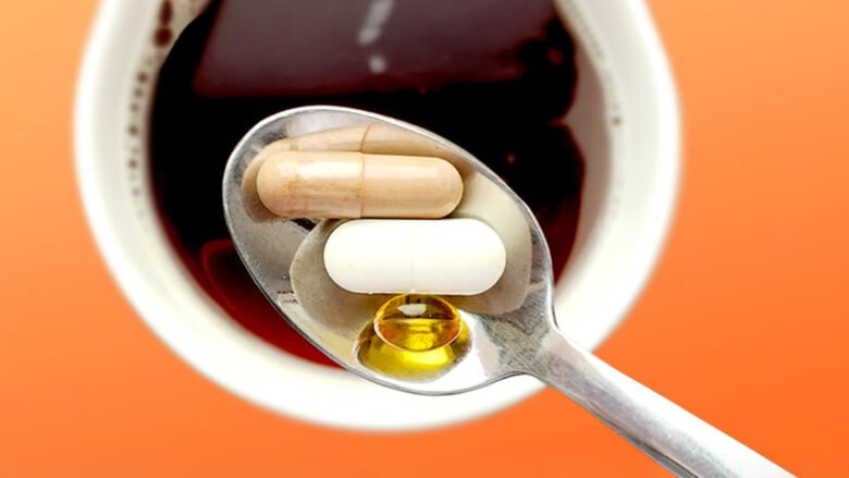 Farmacistët paralajmërojnë – mos i merrni kurrë këto ilaçe me kafenë e mëngjesit
