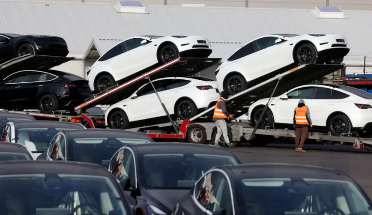 A po i kushton politika e Musk në shitje Teslës?