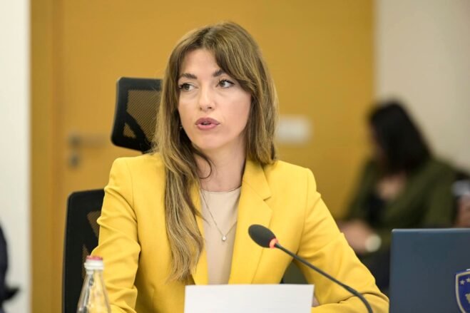 Haxhiu me hamendësime: Opozita nuk guxon me fol se Lista Serbe po i shantazhon