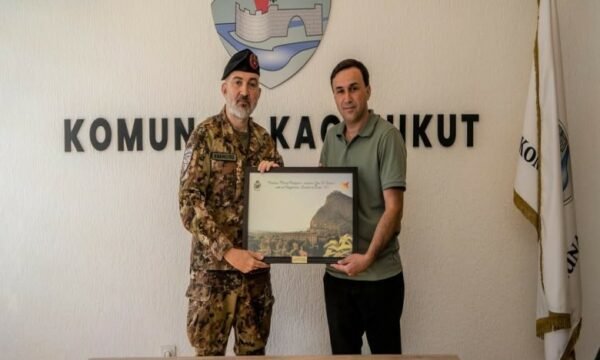 Kreu i Komandës Rajonale Perëndimore të KFOR-it vizitoi Kaçanikun
