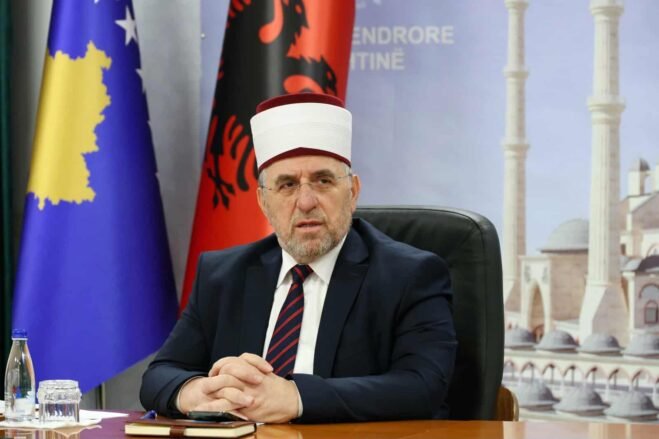 Myftiu Tërnava lutet për një vit shkollor të mbarë e plot suksese